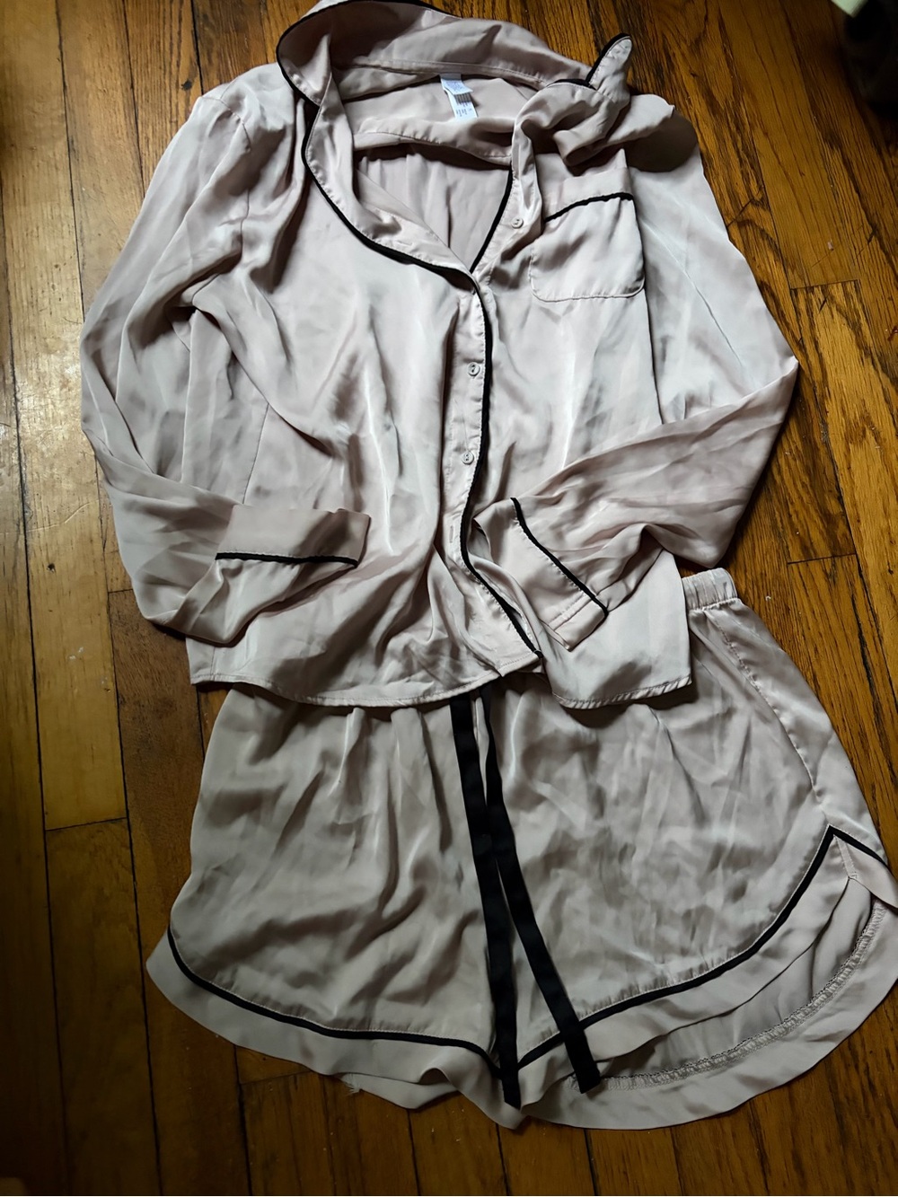 Satin Women's Pajama Set in Light Blush